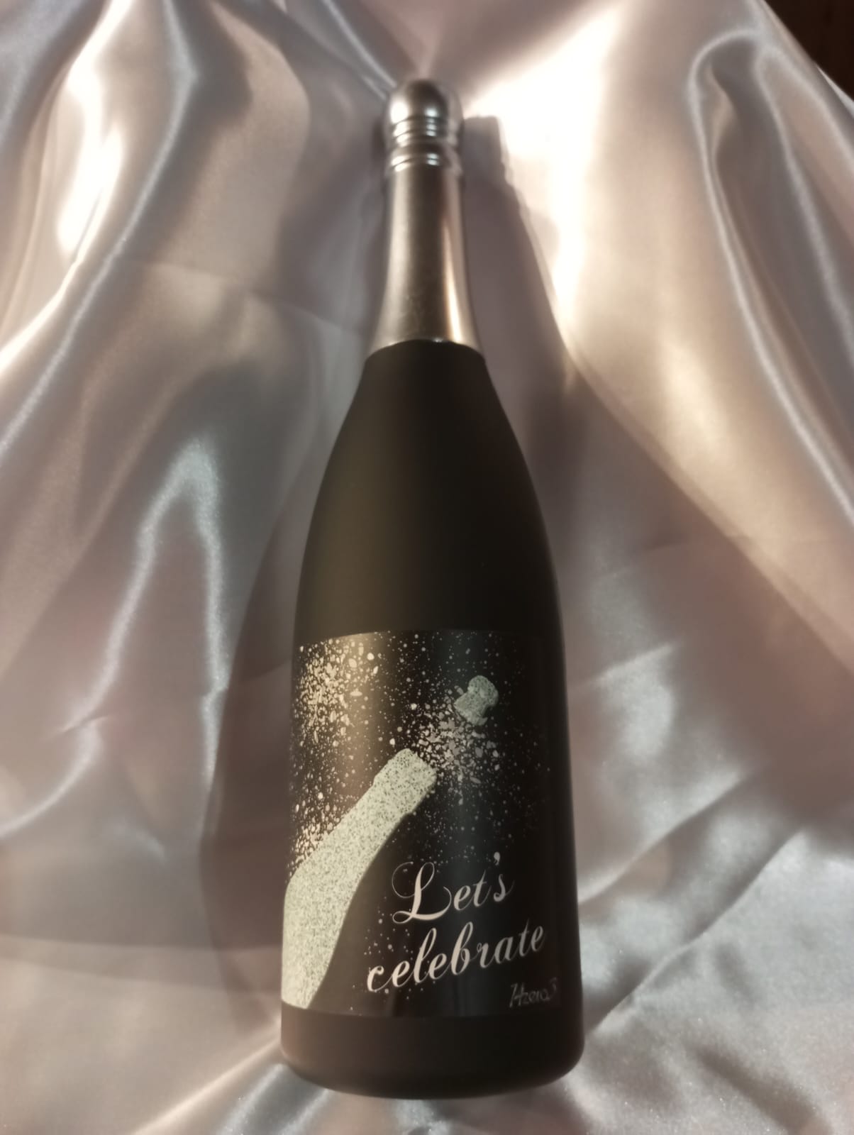 bottiglia con accessori sommelier